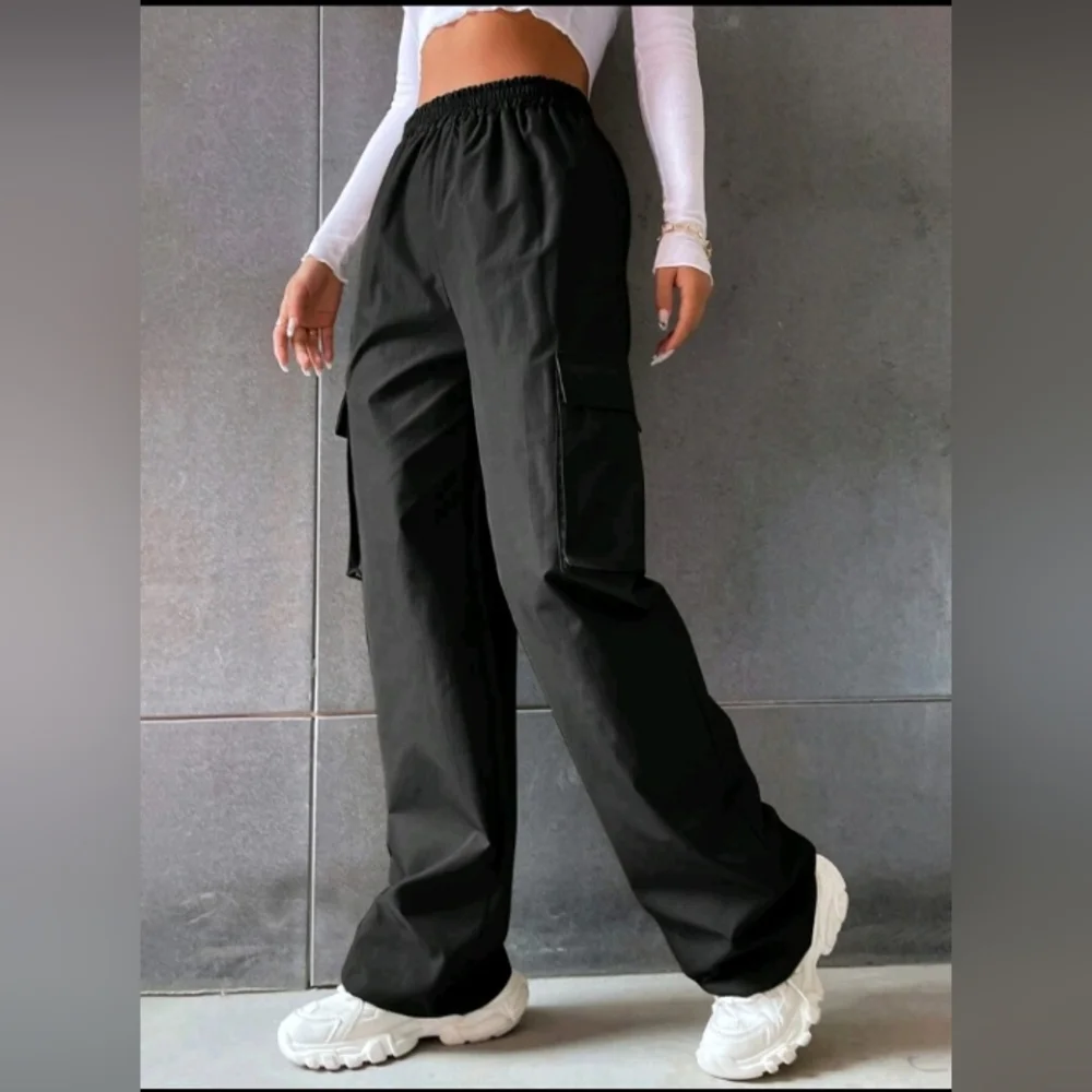 NWOT high waisted cargo pants size 10 - Picture 4 of 8